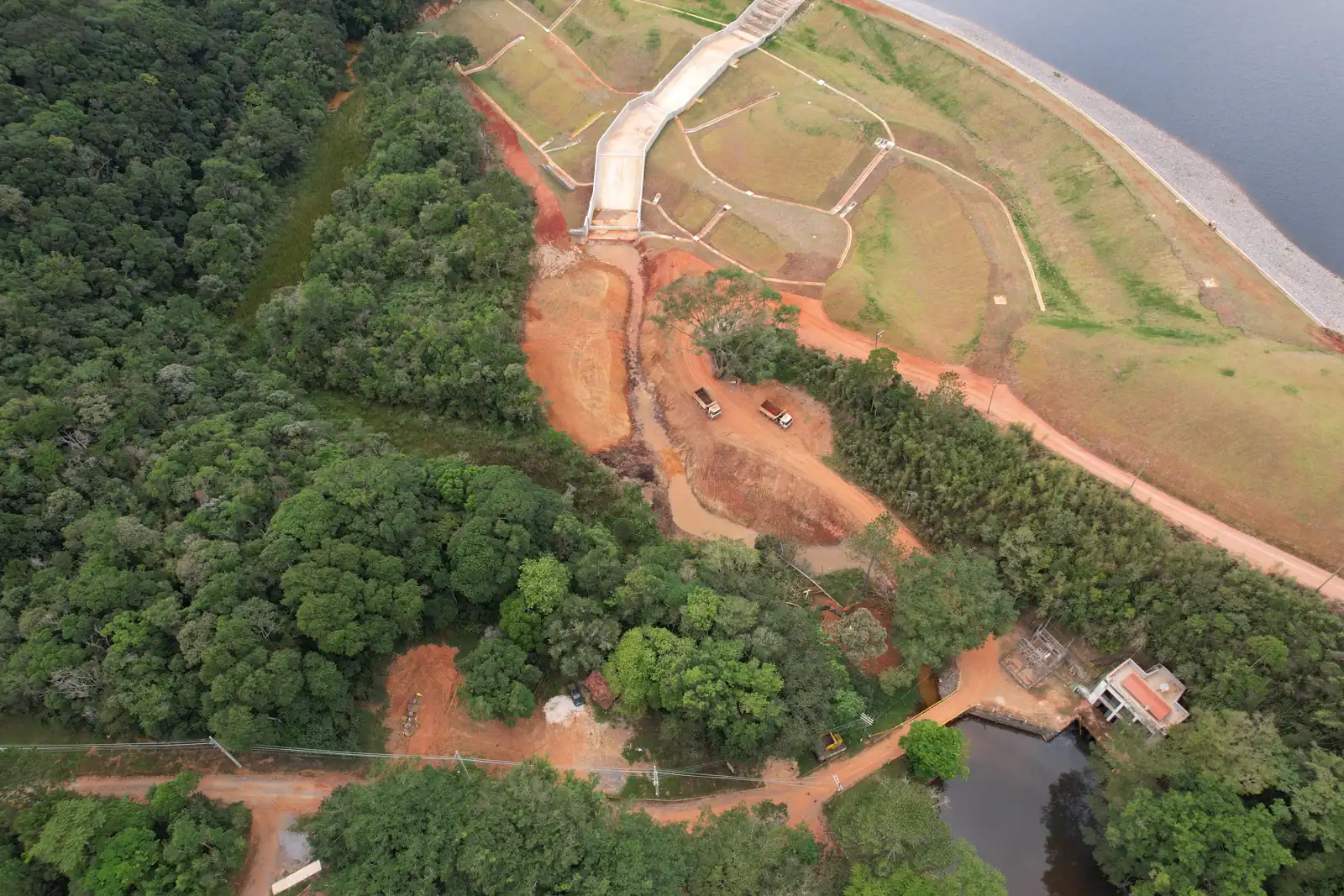 Obras e mineração